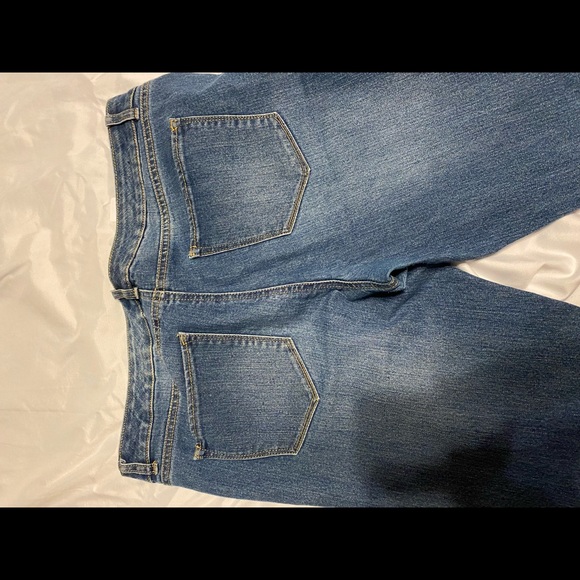 EUC Daisy Fuentes denim jeans. Size 12. - Picture 6 of 8